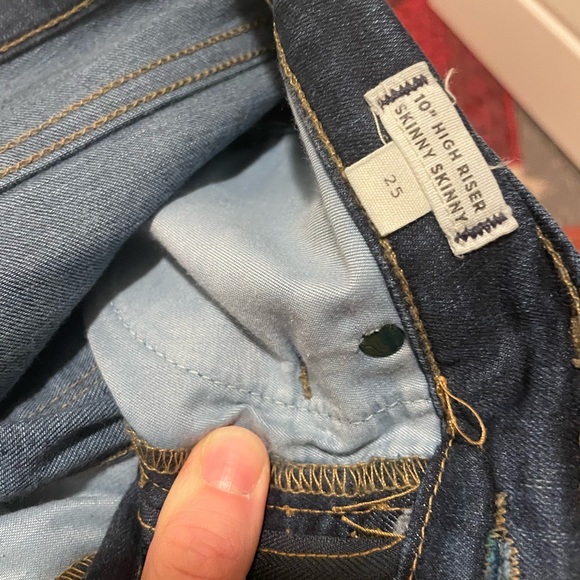 Madewell high rise jeans - Size 25 - Picture 3 of 6